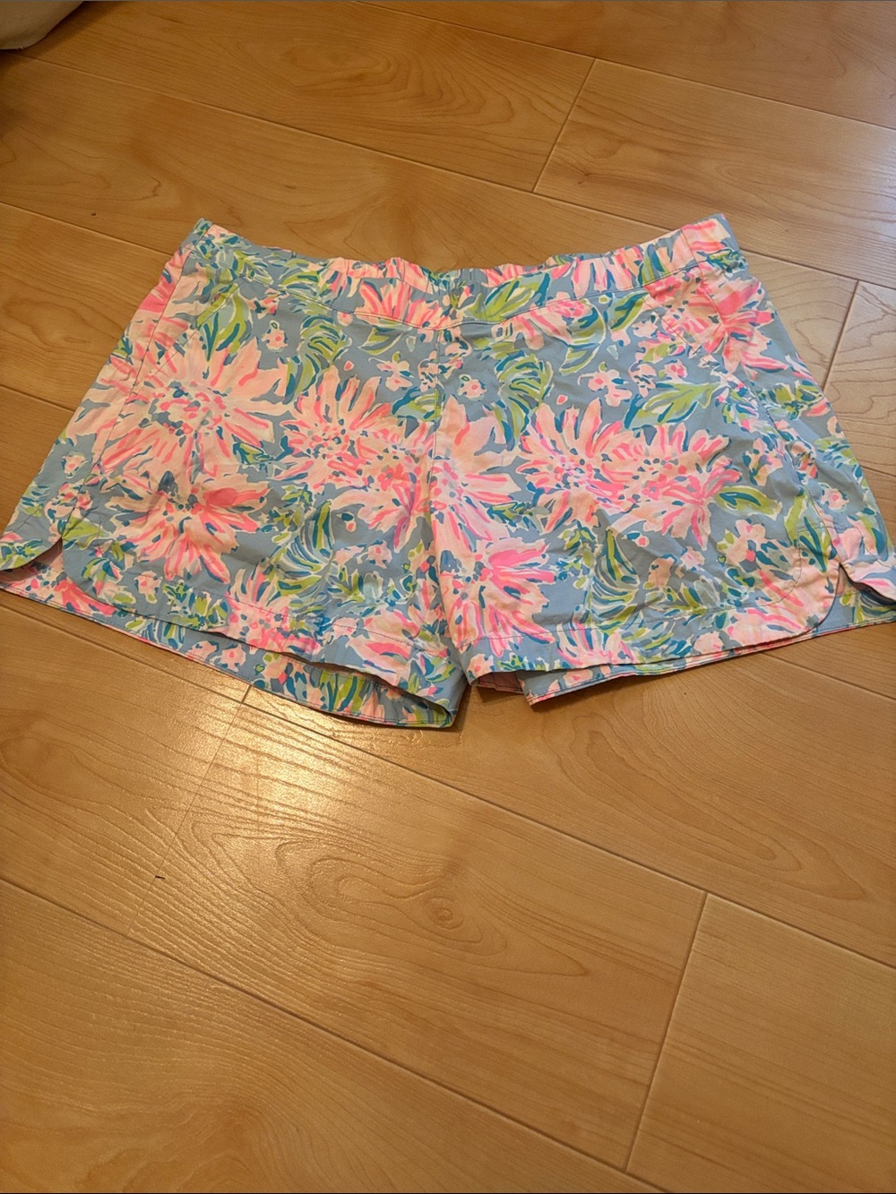 Lilly Pulitzer Athletic Shorts M